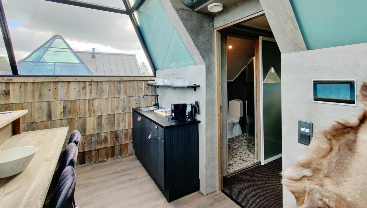 Aurora Pyramid Glass Igloos Kongas Exterior photo
