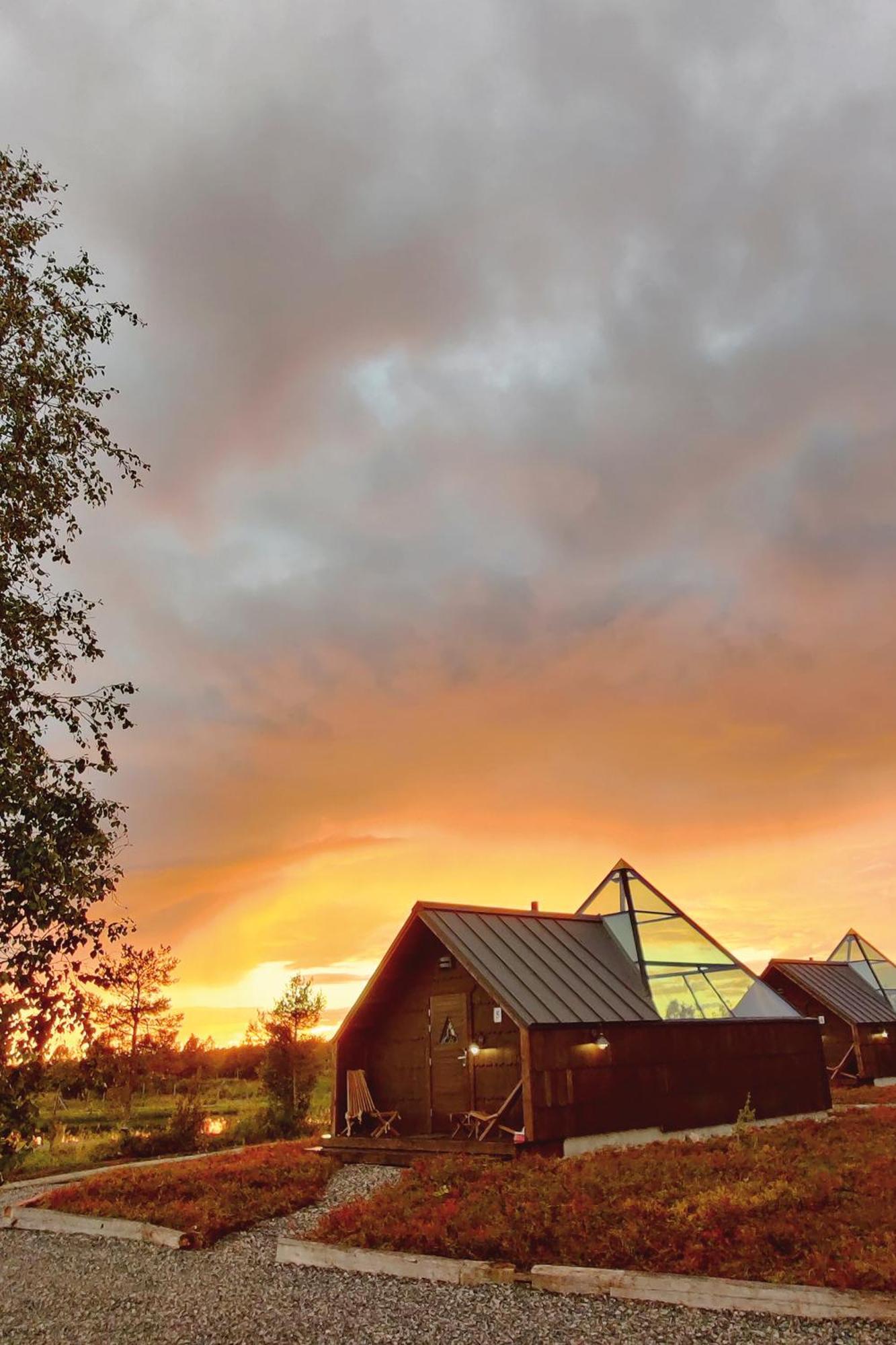 Aurora Pyramid Glass Igloos Kongas Exterior photo